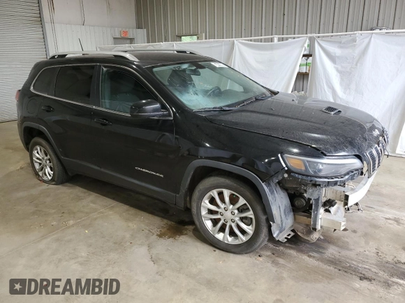 2019 Jeep Cherokee Latitude z VIN 1C4PJLCB0KD203735, wystawiony jako Copart lot #54424005 z przebiegiem 120 427 mil mil oraz Czysty tytuł • Clean title. Historia ofert i sprzedaży dostępna na DreamBid. Obrazek 4.