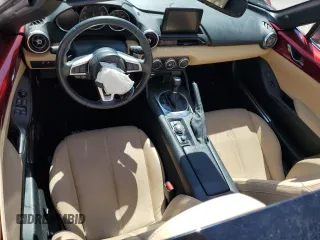 2020 Mazda MX-5 Miata Grand Touring z VIN JM1NDAM73L0412151, wystawiony jako Copart lot #47370245 z przebiegiem Nie podano mil oraz Nie do naprawy • Non repairable. Historia ofert i sprzedaży dostępna na DreamBid. Obrazek 8.
