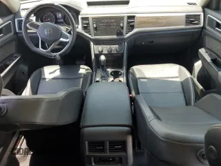 2021 Volkswagen Atlas SE z VIN 1V2JR2CA2MC559594, wystawiony jako Copart lot #59848815 z przebiegiem 34 400 mil mil oraz Szkoda całkowita • Salvage title. Historia ofert i sprzedaży dostępna na DreamBid. Obrazek 8.