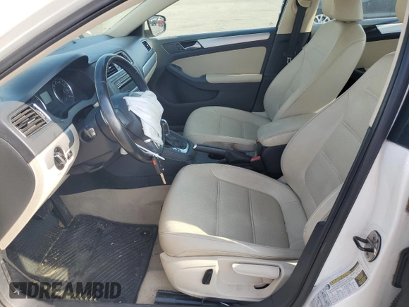 2013 Volkswagen Jetta SE с VIN 3VWDP7AJ3DM403922, выставлен на аукционе Copart как лот 60360605 с пробегом 130 806 миль миль и Списание • Salvage title. История ставок и продаж доступна на DreamBid. Изображение 7.