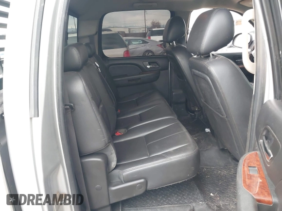 2013 GMC Sierra 2500HD SLT z VIN 1GT121C83DF202114, wystawiony jako IAAI lot #41669669 z przebiegiem 179 676 mil mil oraz . Historia ofert i sprzedaży dostępna na DreamBid. Obrazek 8.