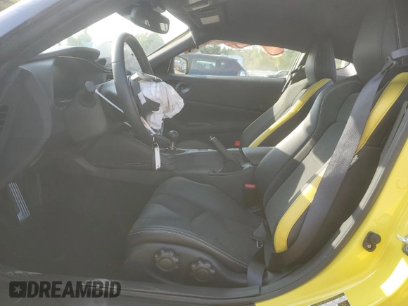 2023 Nissan Z Performance z VIN JN1BZ4BH8PM310184, wystawiony jako Copart lot #67059724 z przebiegiem 4 438 mil mil oraz Szkoda całkowita • Salvage title. Historia ofert i sprzedaży dostępna na DreamBid. Obrazek 7.