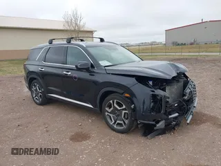 2024 Hyundai Palisade SEL z VIN KM8R4DGE0RU765876, wystawiony jako IAAI lot #42059348 z przebiegiem 26 628 mil mil oraz . Historia ofert i sprzedaży dostępna na DreamBid. Obrazek 1.