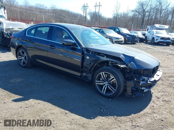 2021 BMW 5 Series 530i xDrive with VIN WBA13BJ05MCF37926, listed as a IAAI auction lot 41704102 with 22,072 mi miles and . Bid and sale history available at DreamBid. Image 1.