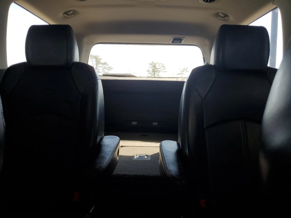 2013 GMC Acadia SLT with VIN 1GKKRRKD7DJ215186, listed as a Copart auction lot 48589585 with 183,373 mi miles and Salvage Title. Bid and sale history available at carsss.com. Image 10.