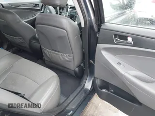 2013 Hyundai Sonata SE z VIN 5NPEC4AC4DH673945, wystawiony jako IAAI lot #41522632 z przebiegiem 109 883 mil mil oraz . Historia ofert i sprzedaży dostępna na DreamBid. Obrazek 8.