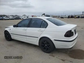 2003 BMW 3 Series 325xi with VIN WBAEU33413PM53580, listed as a Copart auction lot 51225355 with 193,302 mi miles and Salvage Title. Bid and sale history available at carsss.com. Image 2.