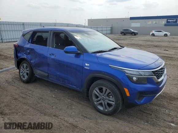 2021 Kia Seltos LX with VIN KNDEPCAA6M7176235, listed as a Copart auction lot 60314545 with 30,819 mi miles and Salvage title. Bid and sale history available at DreamBid. Image 4.