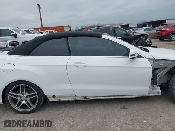 2016 Mercedes-Benz E 400 with VIN WDDKK6FF0GF319946, listed as a IAAI auction lot 41624659 with 54,551 mi miles and . Bid and sale history available at carsss.com. Image 13.