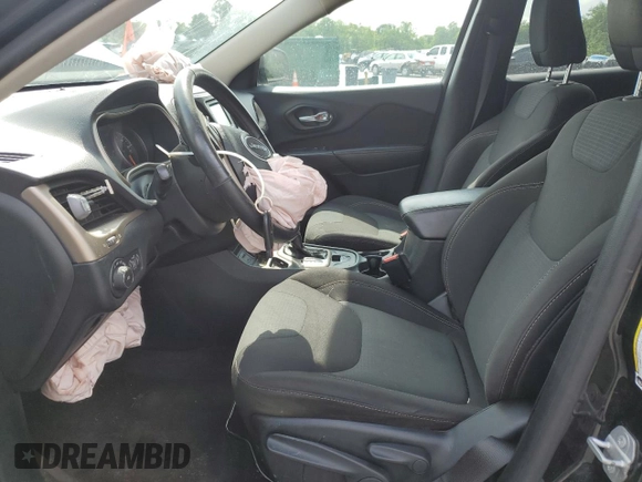2016 Jeep Cherokee Altitude z VIN 1C4PJLCB3GW209573, wystawiony jako Copart lot #59858895 z przebiegiem 112 186 mil mil oraz Szkoda całkowita • Salvage title. Historia ofert i sprzedaży dostępna na DreamBid. Obrazek 7.