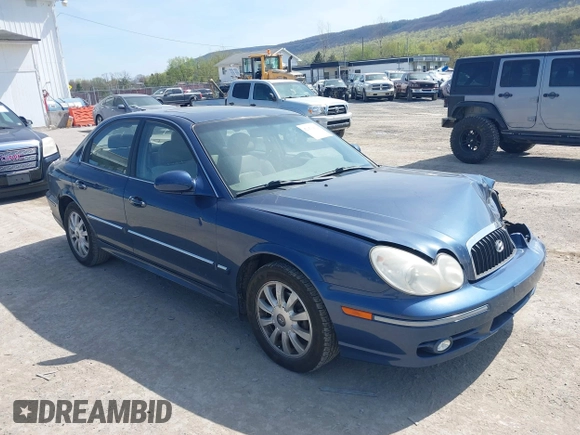 2004 Hyundai Sonata GLS with VIN KMHWF35H94A996905, listed as a IAAI auction lot 42070412 with 180,884 mi miles. Bid and sale history available at carsss.com. Image 1.