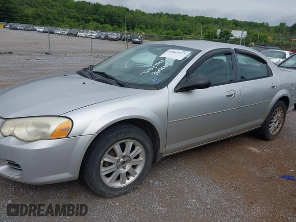 2004 Chrysler Sebring LX z VIN 1C3EL46X44N364069, wystawiony jako IAAI lot #42467873 z przebiegiem 153 241 mil mil oraz . Historia ofert i sprzedaży dostępna na DreamBid. Obrazek 2.