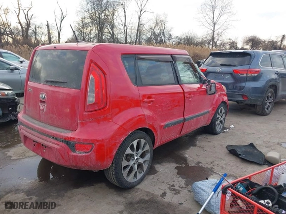 2013 Kia Soul + with VIN KNDJT2A62D7628259, listed as a IAAI auction lot 41400204 with 87,200 mi miles. Bid and sale history available at carsss.com. Image 4.
