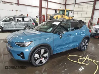 2023 Volvo XC40 Ultimate с VIN YV4ED3UM9P2090415, выставлен на аукционе IAAI как лот 41138900 с пробегом 8 292 миль миль и . История ставок и продаж доступна на DreamBid. Изображение 19.