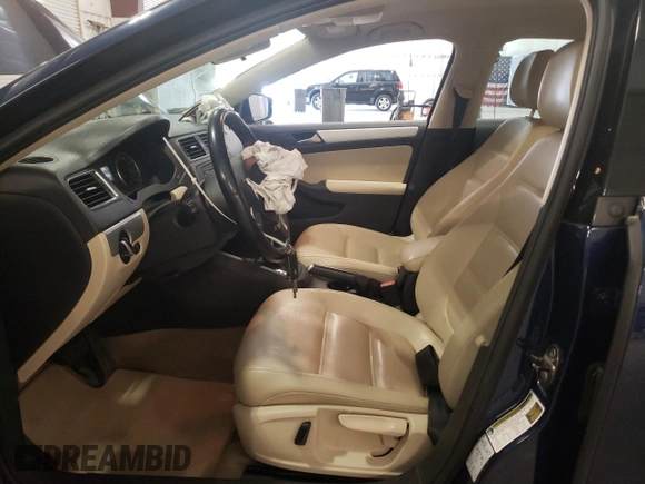 2013 Volkswagen Jetta SE with VIN 3VWDX7AJ7DM400165, listed as a Copart auction lot 55957145 with 175,668 mi miles and Salvage title. Bid and sale history available at DreamBid. Image 7.