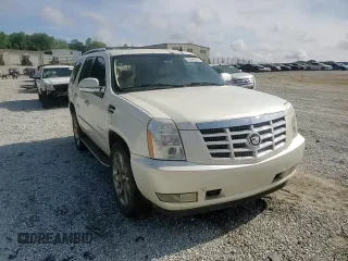 2007 Cadillac Escalade z VIN 1GYFK63837R244606, wystawiony jako Copart lot #53540425 z przebiegiem 163 146 mil mil oraz Szkody całkowita. Historia ofert i sprzedaży dostępna na DreamBid. Obrazek 14.