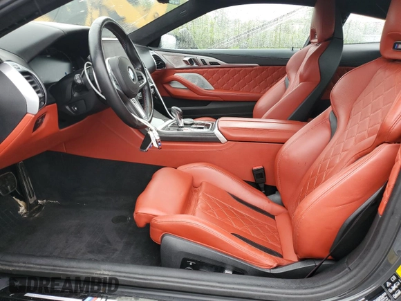 2020 BMW M8 z VIN WBSAE0C07LCD25423, wystawiony jako Copart lot #58272065 z przebiegiem 102 346 mil mil oraz Czysty tytuł • Clean title. Historia ofert i sprzedaży dostępna na DreamBid. Obrazek 7.