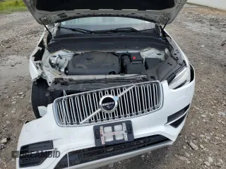 2017 Volvo XC90 Inscription with VIN YV4A22PL7H1124344, listed as a Copart auction lot 61351315 with 154,450 mi miles and Salvage title. Bid and sale history available at DreamBid. Image 12.