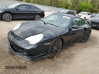 2002 Porsche 911 Carrera S z VIN WP0AB29962S687326, wystawiony jako Copart lot #56539935 z przebiegiem 341 632 mil mil oraz Nie do naprawy • Non repairable. Historia ofert i sprzedaży dostępna na DreamBid. Obrazek 1.