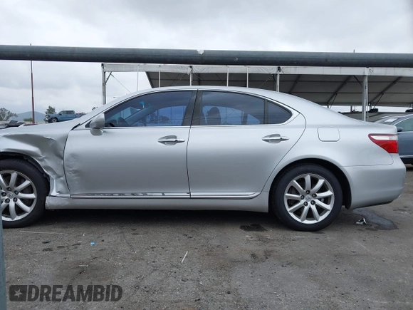 2008 Lexus LS 460 with VIN JTHBL46F185068226, listed as a IAAI auction lot 42068711 with 211,526 mi miles and . Bid and sale history available at DreamBid. Image 14.