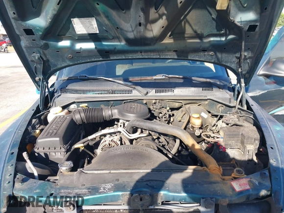 1998 Dodge Dakota SLT with VIN 1B7FL26X2WS685844, listed as a IAAI auction lot 41857719 with Not Provided miles and . Bid and sale history available at carsss.com. Image 10.