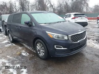 2019 Kia Sedona EX with VIN KNDMB5C17K6570137, listed as a IAAI auction lot 41568061 with 75,453 mi miles. Bid and sale history available at carsss.com. Image 1.