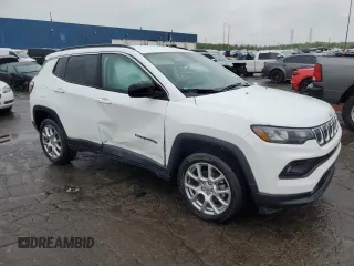 2022 Jeep Compass Latitude Lux с VIN 3C4NJDFB1NT153046, выставлен на аукционе Copart как лот 58092595 с пробегом 23 747 миль миль и Списание • Salvage title. История ставок и продаж доступна на DreamBid. Изображение 4.