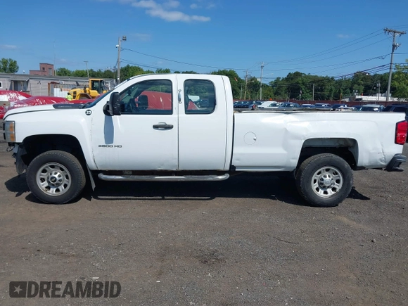 2012 Chevrolet Silverado 3500HD with VIN 1GB2CZCG4CZ113273, listed as a IAAI auction lot 40107404 with 258,322 mi miles and . Bid and sale history available at DreamBid. Image 14.