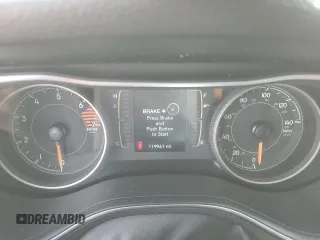 2020 Jeep Cherokee Altitude with VIN 1C4PJLLB2LD511054, listed as a Copart auction lot 45369365 with 119,961 mi miles and Salvage Title. Bid and sale history available at carsss.com. Image 9.