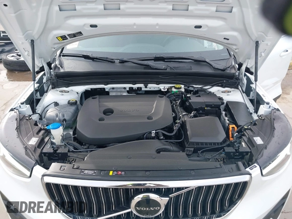 2024 Volvo XC40 Plus Bright Theme with VIN YV4L12UE2R2246722, listed as a IAAI auction lot 41307087 with 19,852 mi miles. Bid and sale history available at carsss.com. Image 10.