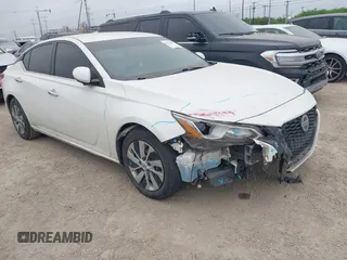 2020 Nissan Altima S z VIN 1N4BL4BV1LC216268, wystawiony jako IAAI lot #42038330 z przebiegiem 94 505 mil mil oraz . Historia ofert i sprzedaży dostępna na DreamBid. Obrazek 1.