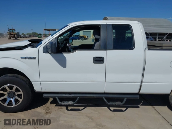 2012 Ford F-150 XL z VIN 1FTFX1EF4CKE08390, wystawiony jako IAAI lot #42085610 z przebiegiem 180 944 mil mil oraz . Historia ofert i sprzedaży dostępna na DreamBid. Obrazek 14.