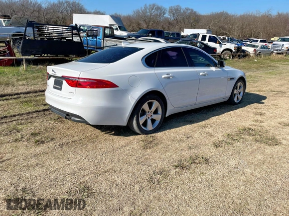 2018 Jaguar XF 25t with VIN SAJBR4FX5JCY70175, listed as a Copart auction lot 57207855 with 127,416 mi miles and Clean Title. Bid and sale history available at DreamBid. Image 4.