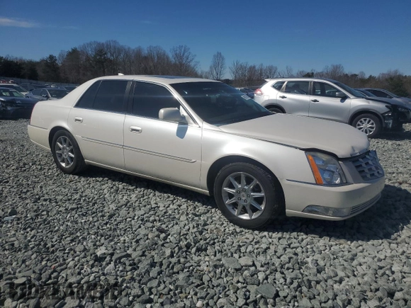 2010 Cadillac DTS w/1SC with VIN 1G6KD5EY1AU128589, listed as a Copart auction lot 49319535 with 115,086 mi miles and Salvage Title. Bid and sale history available at carsss.com. Image 4.