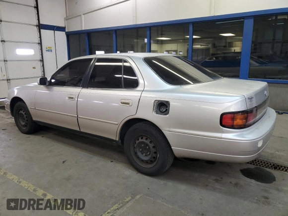 1994 Toyota Camry LE with VIN JT2SK12E3R0206520, listed as a Copart auction lot 44657735 with 203,595 mi miles and Clean Title. Bid and sale history available at carsss.com. Image 2.