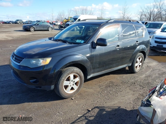2007 Mitsubishi Outlander LS with VIN JA4MT31X57Z005992, listed as a IAAI auction lot 41856547 with 111,907 mi miles. Bid and sale history available at carsss.com. Image 2.