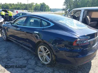 2014 Tesla Model S 60 с VIN 5YJSA1H14EFP44251, выставлен на аукционе IAAI как лот 42267250 с пробегом 60 560 миль миль и . История ставок и продаж доступна на DreamBid. Изображение 3.