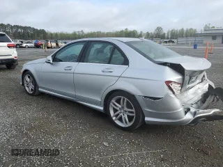 2013 Mercedes-Benz C 250 Sport z VIN WDDGF4HB4DA871287, wystawiony jako Copart lot #50508315 z przebiegiem 81 272 mil mil oraz Szkoda całkowita • Salvage title. Historia ofert i sprzedaży dostępna na DreamBid. Obrazek 2.