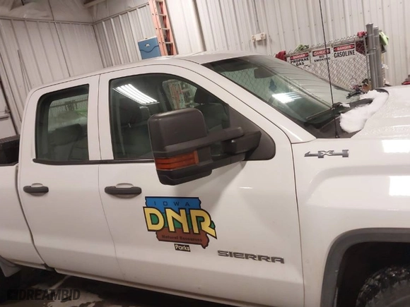 2016 GMC Sierra 1500 with VIN 1GTV2LEC8GZ232601, listed as a IAAI auction lot 41572365 with 130,597 mi miles. Bid and sale history available at carsss.com. Image 14.