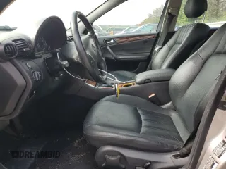 2005 Mercedes-Benz C 240 с VIN WDBRF81J75F691879, выставлен на аукционе Copart как лот 64199765 с пробегом 79 163 миль миль и Списание • Salvage title. История ставок и продаж доступна на DreamBid. Изображение 7.