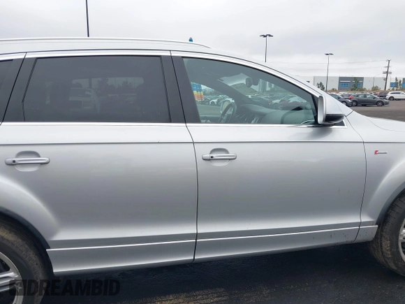 2013 Audi Q7 S line Prestige с VIN WA1DGAFE1DD002015, выставлен на аукционе IAAI как лот 42171470 с пробегом 165 026 миль миль и . История ставок и продаж доступна на DreamBid. Изображение 13.