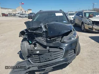 2022 Chevrolet Trax LT with VIN KL7CJLSM9NB516913, listed as a IAAI auction lot 41747827 with 103,121 mi miles. Bid and sale history available at carsss.com. Image 12.