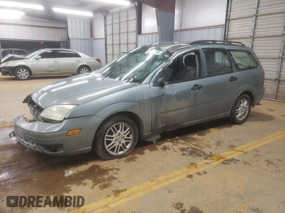 2005 Ford Focus SE with VIN 1FAFP36N65W207075, listed as a Copart auction lot 46033255 with 106,343 mi miles and Salvage Title. Bid and sale history available at carsss.com. Image 1.