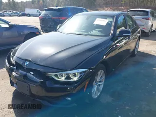 2018 BMW 3 Series 320i xDrive with VIN WBA8A3C53JA489544, listed as a IAAI auction lot 41948325 with 68,322 mi miles and . Bid and sale history available at DreamBid. Image 17.
