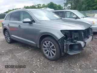 2017 Audi Q7 Prestige z VIN WA1VAAF74HD050847, wystawiony jako IAAI lot #42372278 z przebiegiem 132 114 mil mil oraz . Historia ofert i sprzedaży dostępna na DreamBid. Obrazek 1.