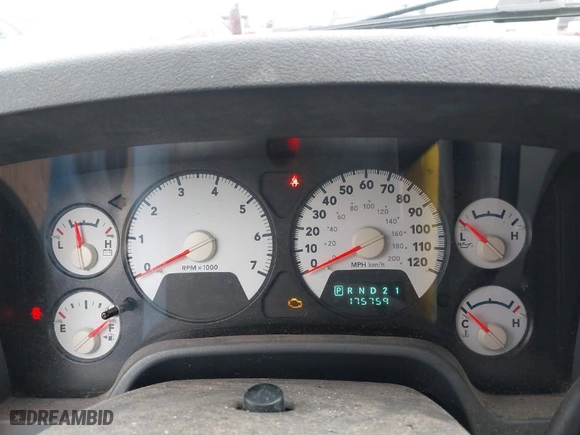 2006 Dodge Ram 1500 SLT with VIN 1D7HU18206S598113, listed as a IAAI auction lot 41481008 with 175,759 mi miles. Bid and sale history available at carsss.com. Image 7.