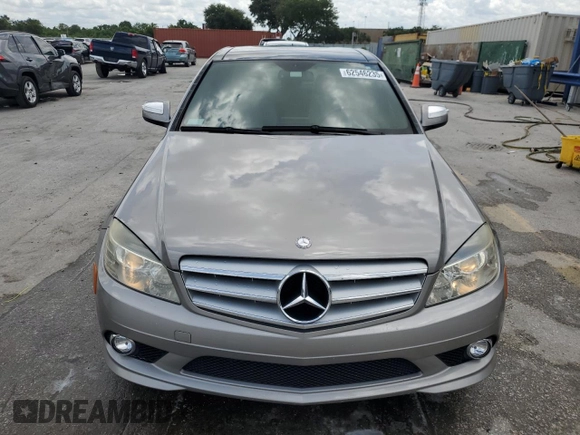 2008 Mercedes-Benz C 300 Sport z VIN WDDGF54X68F076421, wystawiony jako Copart lot #62546235 z przebiegiem 151 076 mil mil oraz Szkoda całkowita • Salvage title. Historia ofert i sprzedaży dostępna na DreamBid. Obrazek 5.