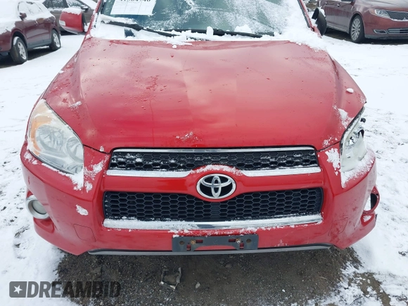 2011 Toyota RAV4 Ltd with VIN 2T3DF4DV9BW161054, listed as a IAAI auction lot 41304740 with 201,926 mi miles. Bid and sale history available at carsss.com. Image 12.