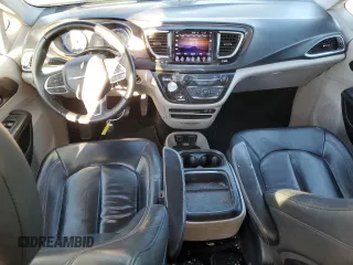 2017 Chrysler Pacifica Touring L with VIN 2C4RC1BG7HR569315, listed as a Copart auction lot 47018605 with 131,519 mi miles and Salvage Title. Bid and sale history available at DreamBid. Image 8.