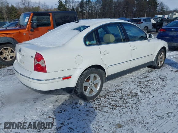 2004 Volkswagen Passat GLX z VIN WVWRH63B74P254107, wystawiony jako IAAI lot #41476148 z przebiegiem 88 359 mil mil oraz . Historia ofert i sprzedaży dostępna na DreamBid. Obrazek 4.